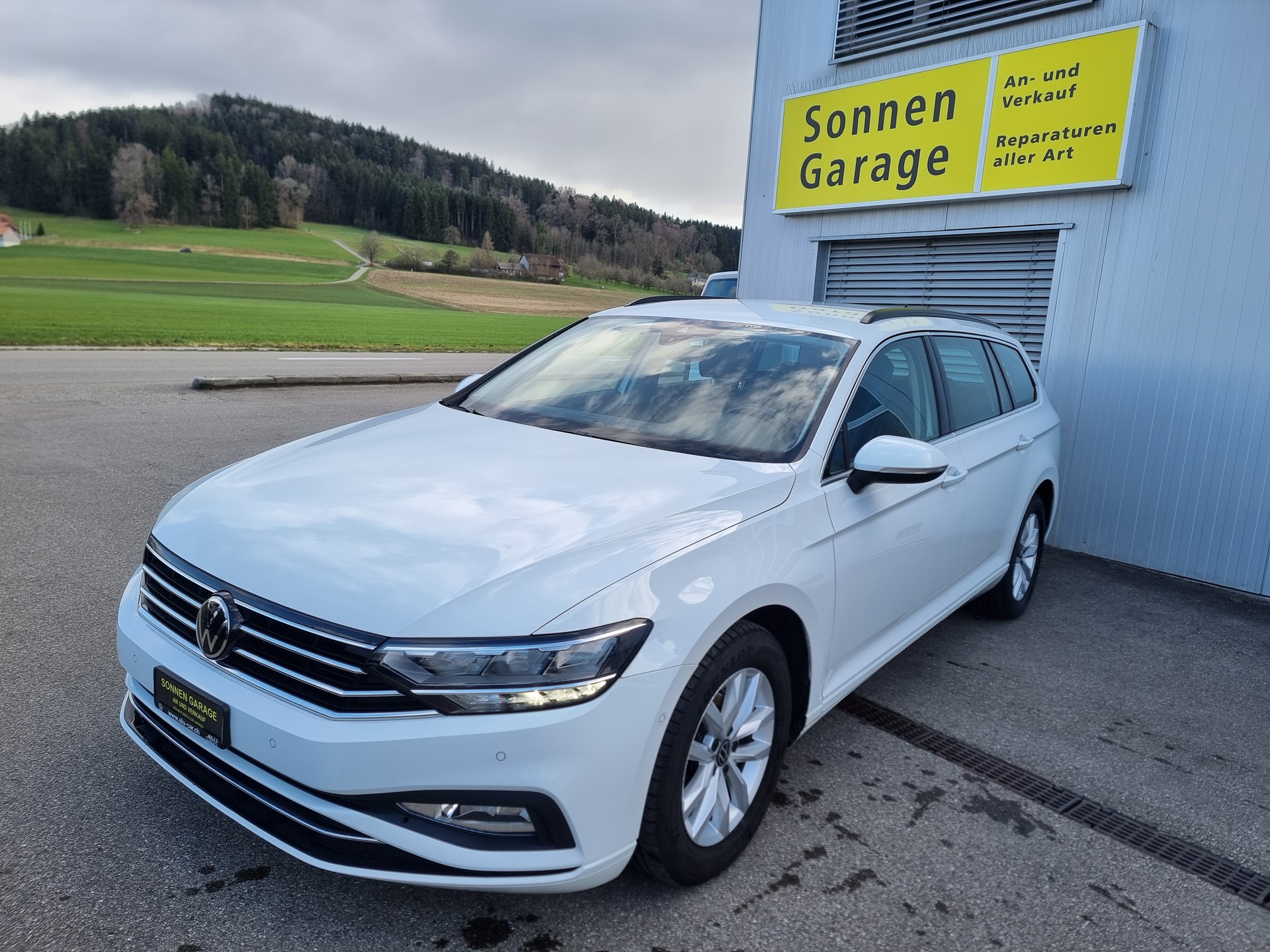 VW Passat 2.0 TDI BMT Business DSG-image-1