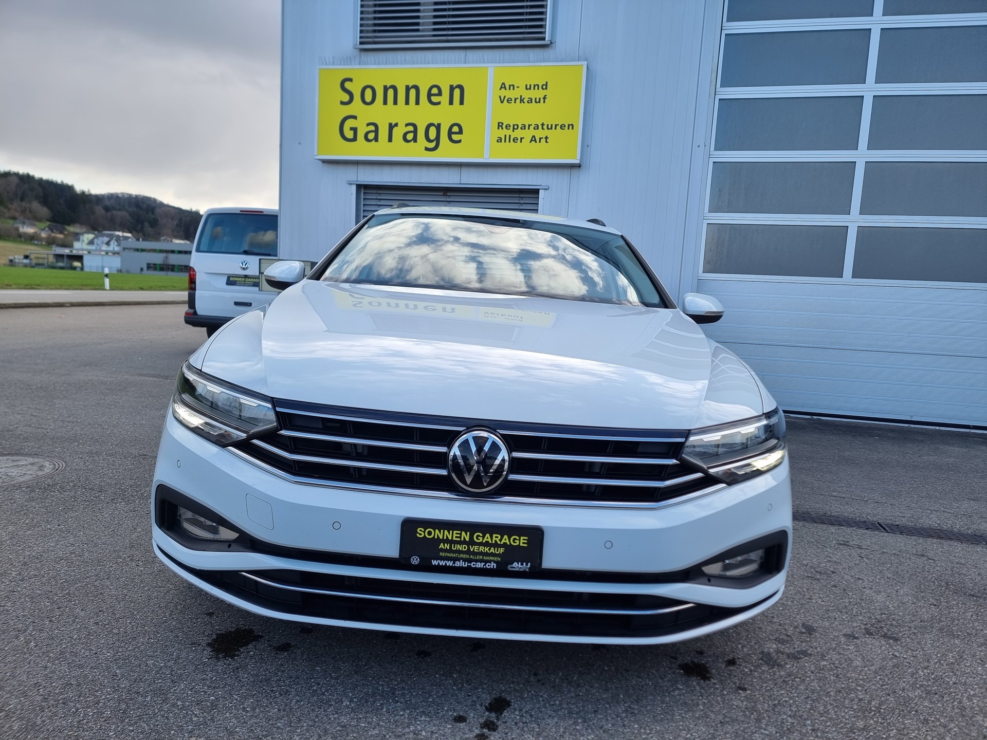 VW Passat 2.0 TDI BMT Business DSG-image-3