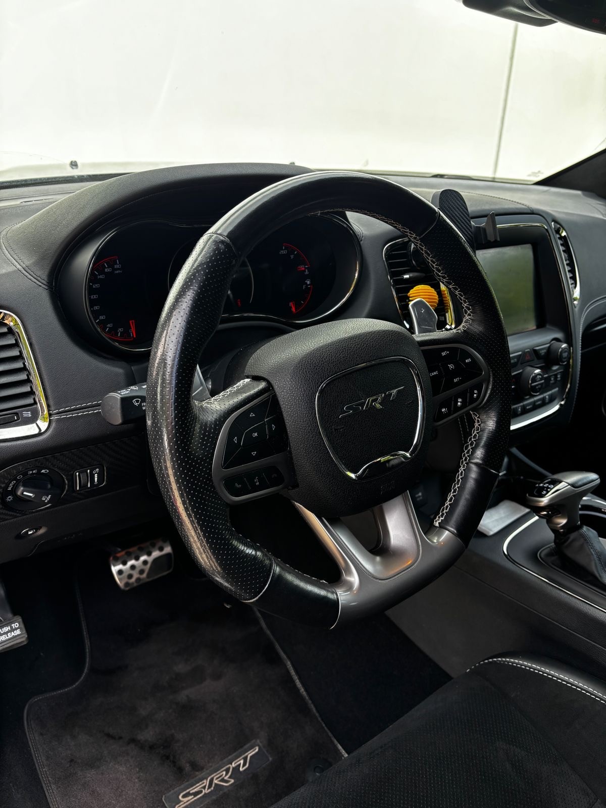 DODGE 6.4 L SRT HEMI V8 AWD-image-6