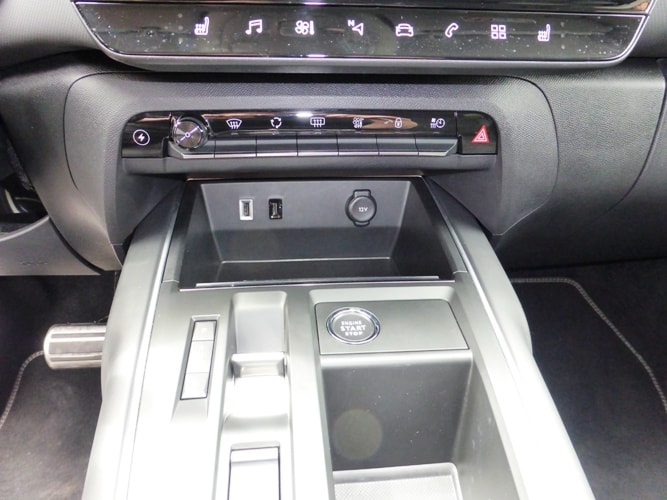 CITROEN C5 Aircross 1.2 HEV Swiss Edition-image-13