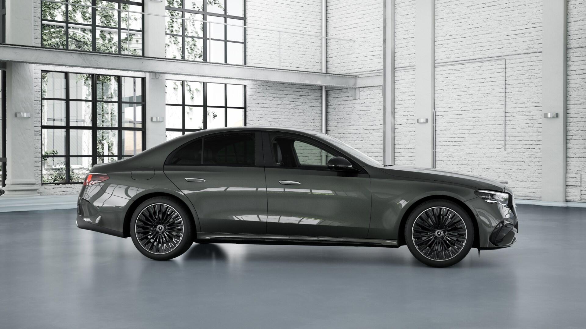 MERCEDES-BENZ E 220 d AMG Line 4matic-image-3