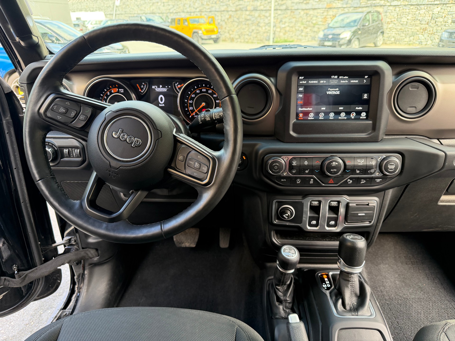 JEEP Wrangler 2.0 Turbo Sport-image-3