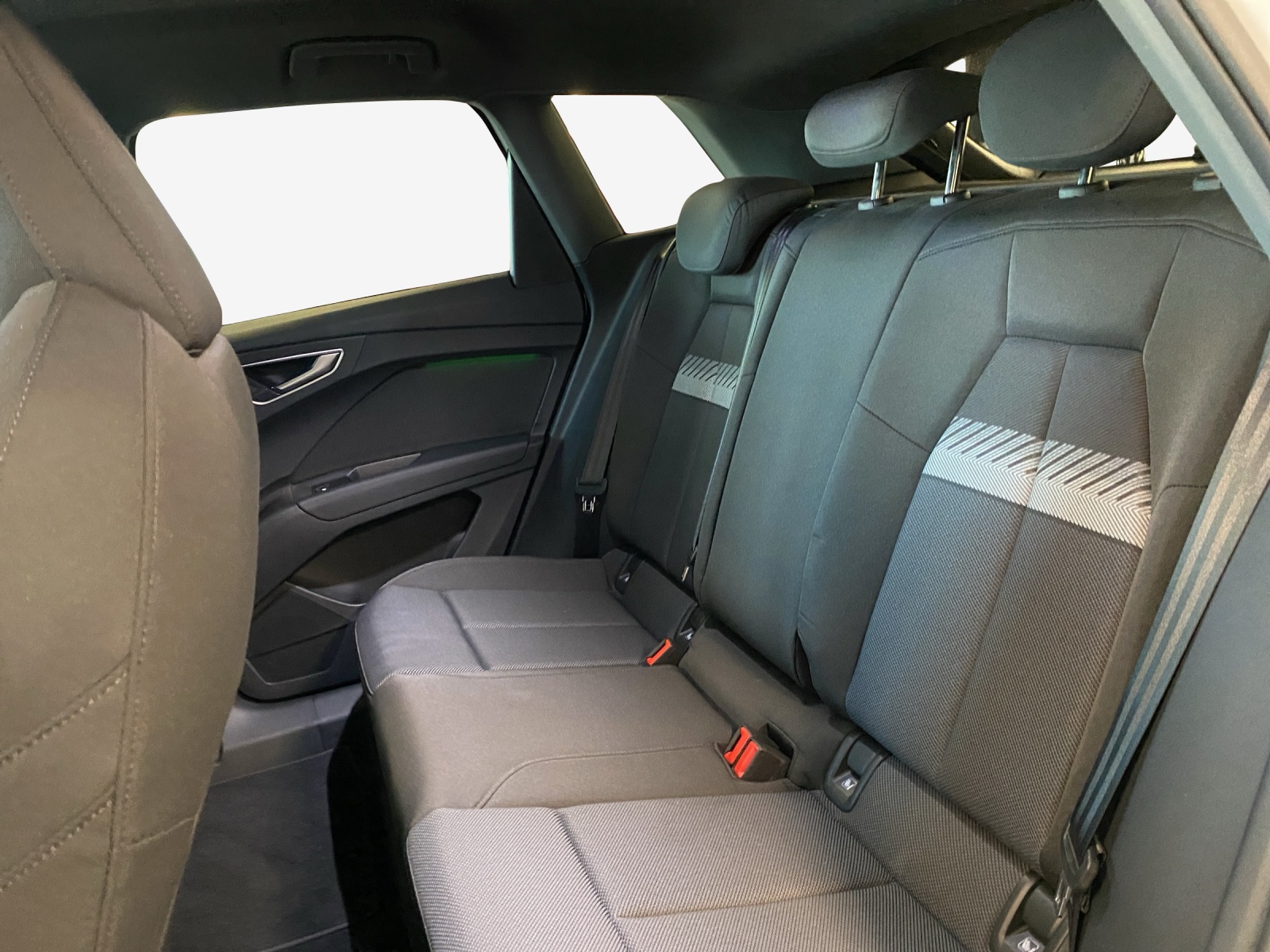 AUDI Q4 e-tron 35-image-12