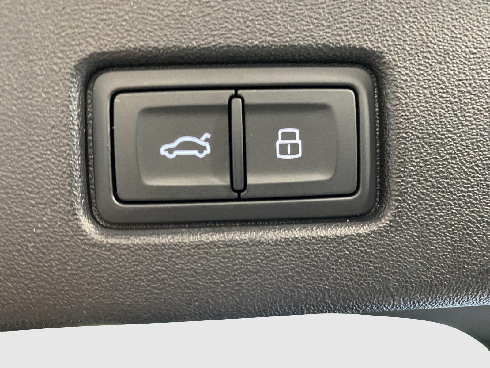 AUDI Q4 e-tron 35-image-14