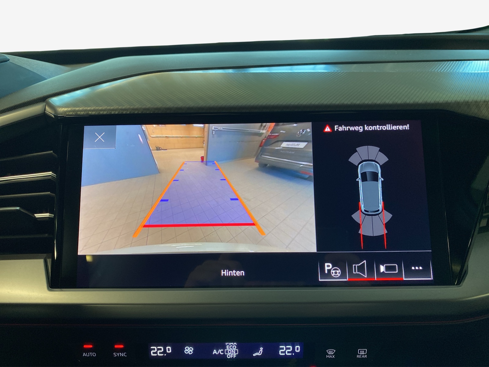 AUDI Q4 e-tron 35-image-16