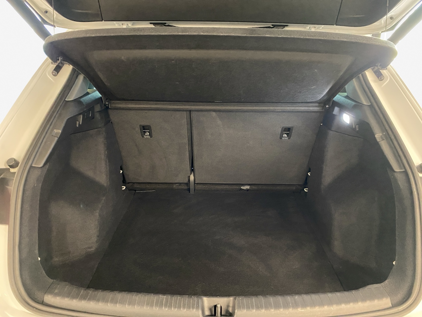 AUDI Q4 e-tron 35-image-13