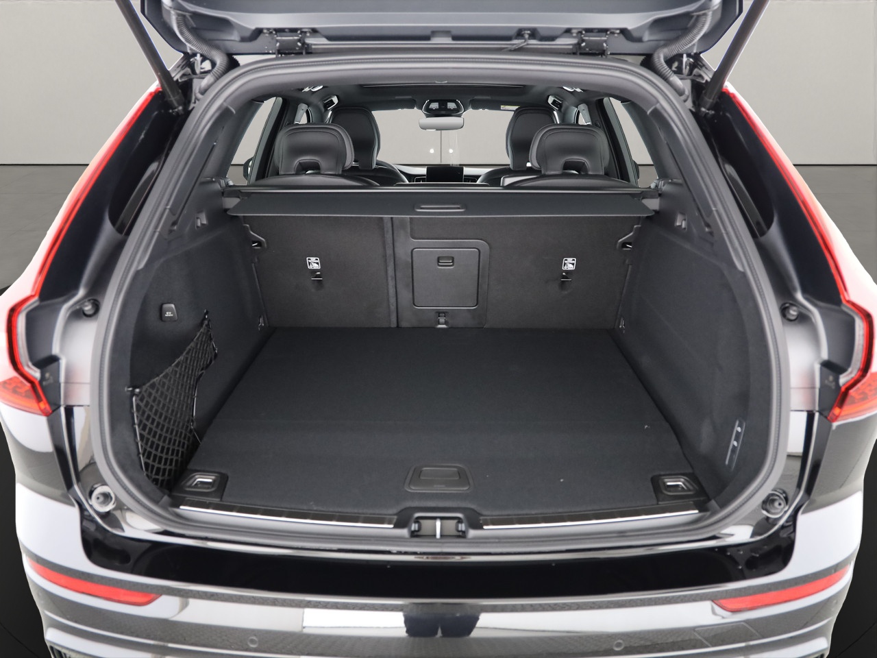 VOLVO XC60 2.0 T8 TE Black Edition eAWD-image-7