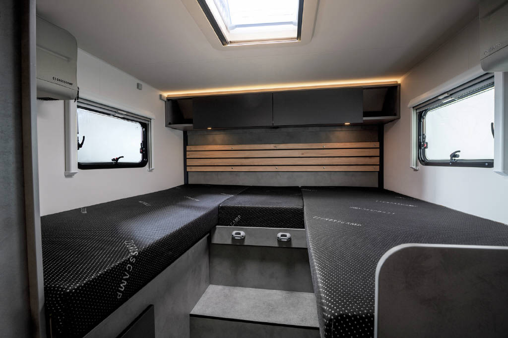 PEUGEOT Boxer EXPDN 7.0 E 2.2 BlueHDi 140 S/S CROSSCAMP-image-9