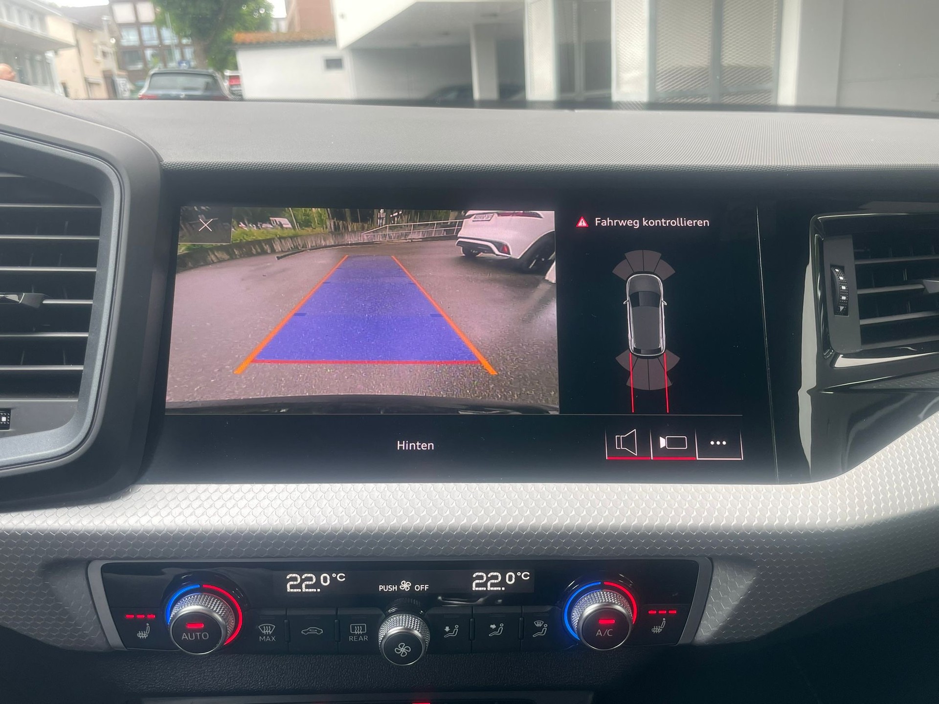 AUDI A1 Sportback 30 TFSI A1 S line – Top ausgestattet | CH-Fahrzeug | Gratis-Service | Navigation | AC-image-6