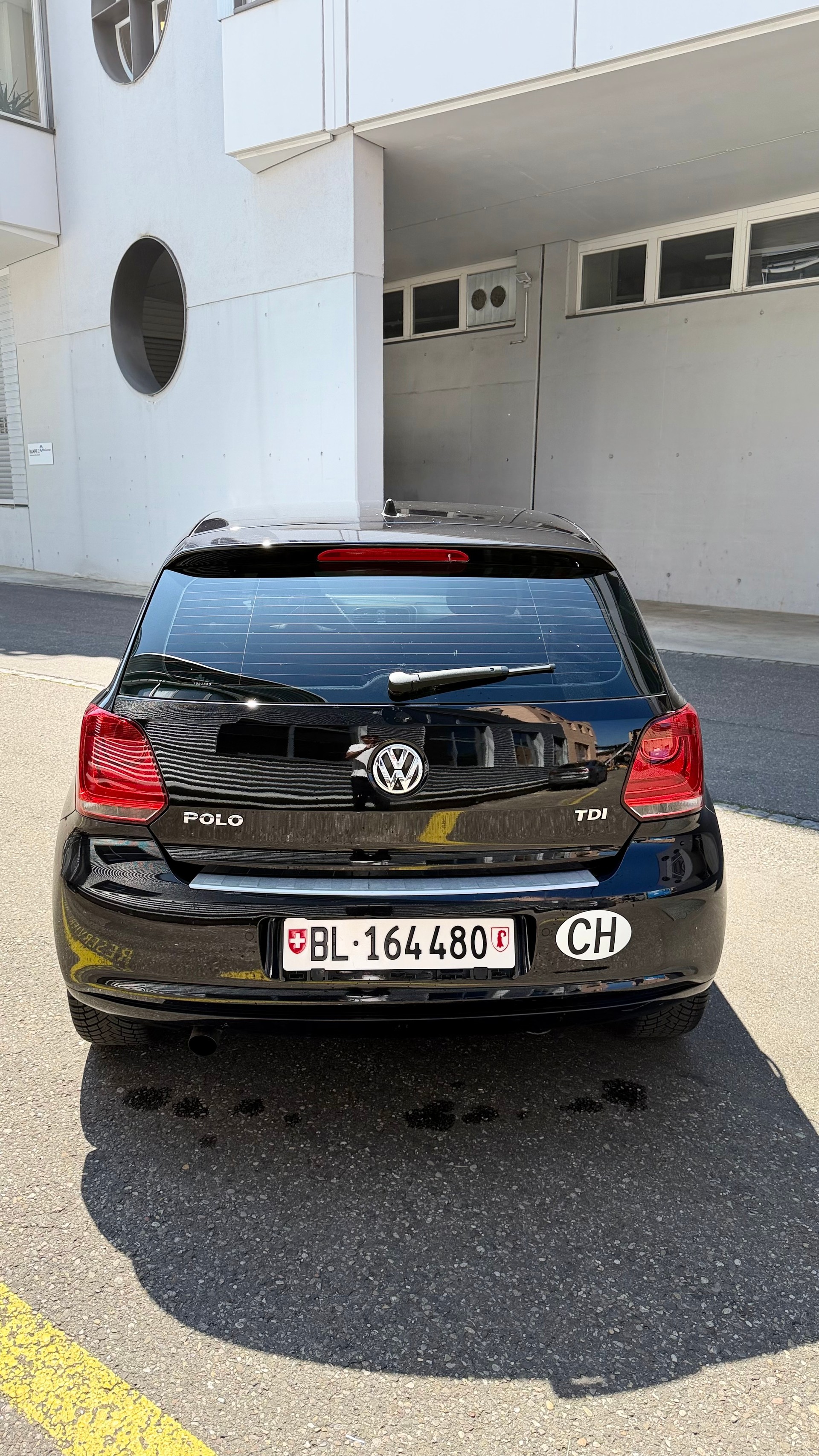 VW POLO 1.6 TDI DSG, frisch ab MFK-image-4