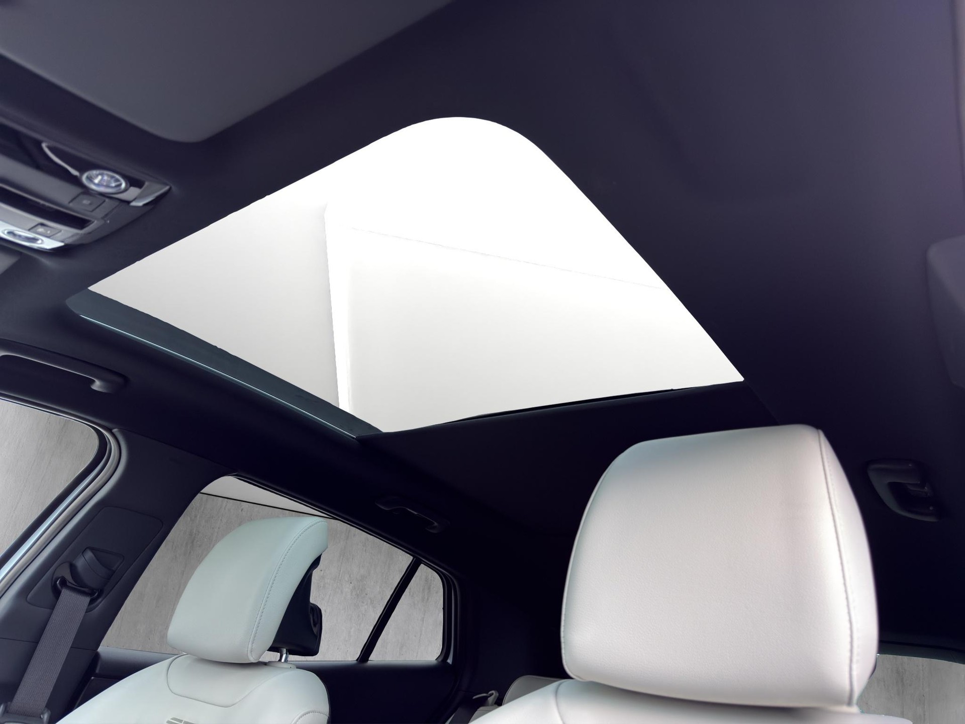 KIA Sportage 1.6 T-GDi Hybrid GT-Line-image-11