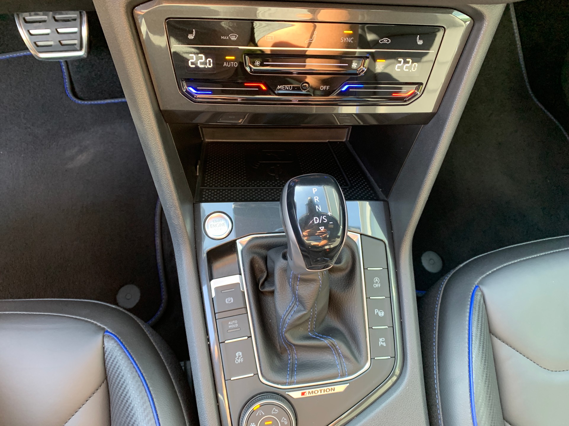 VW Tiguan 2.0TSI R 4Motion DSG-image-16