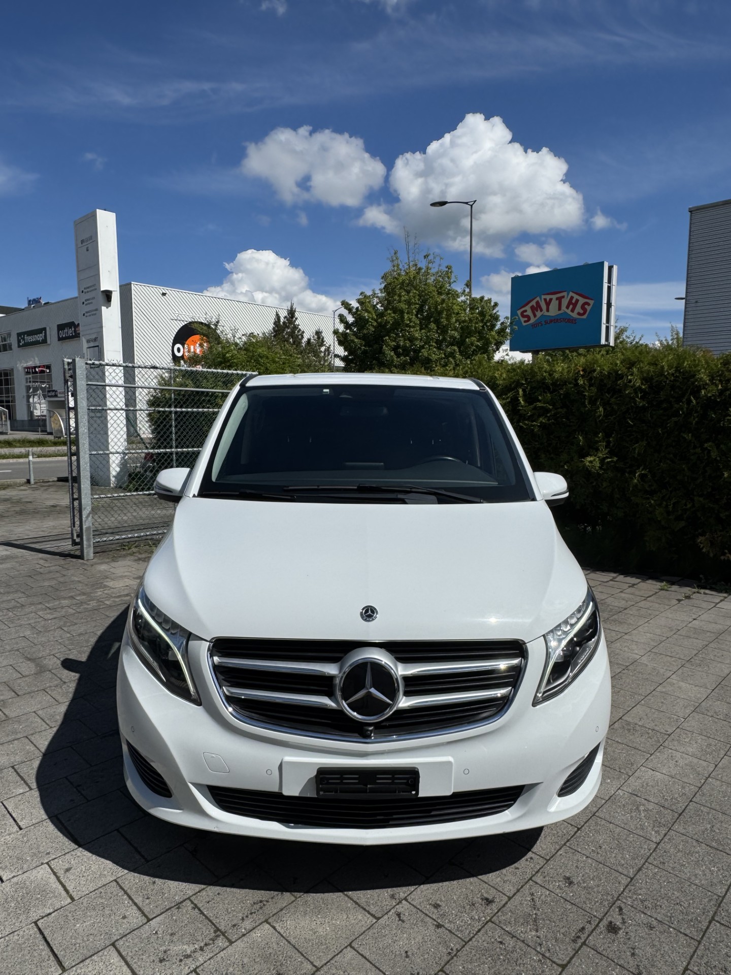 MERCEDES-BENZ V 250 d BlueTec lang 4matic-image-1