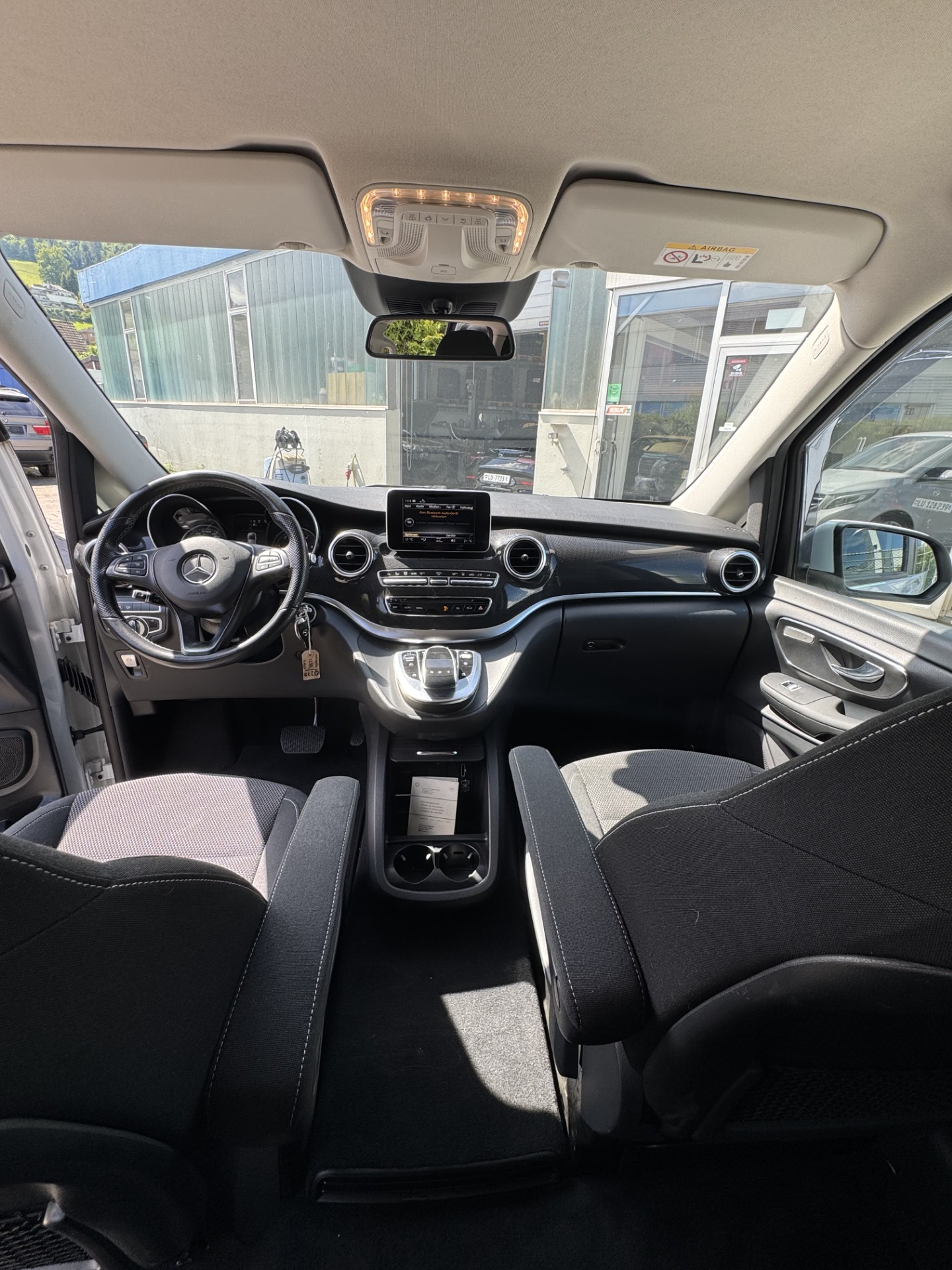 MERCEDES-BENZ V 250 d BlueTec lang 4matic-image-4