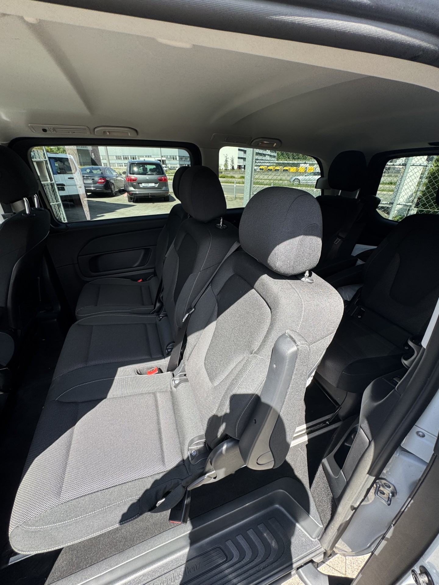 MERCEDES-BENZ V 250 d BlueTec lang 4matic-image-5