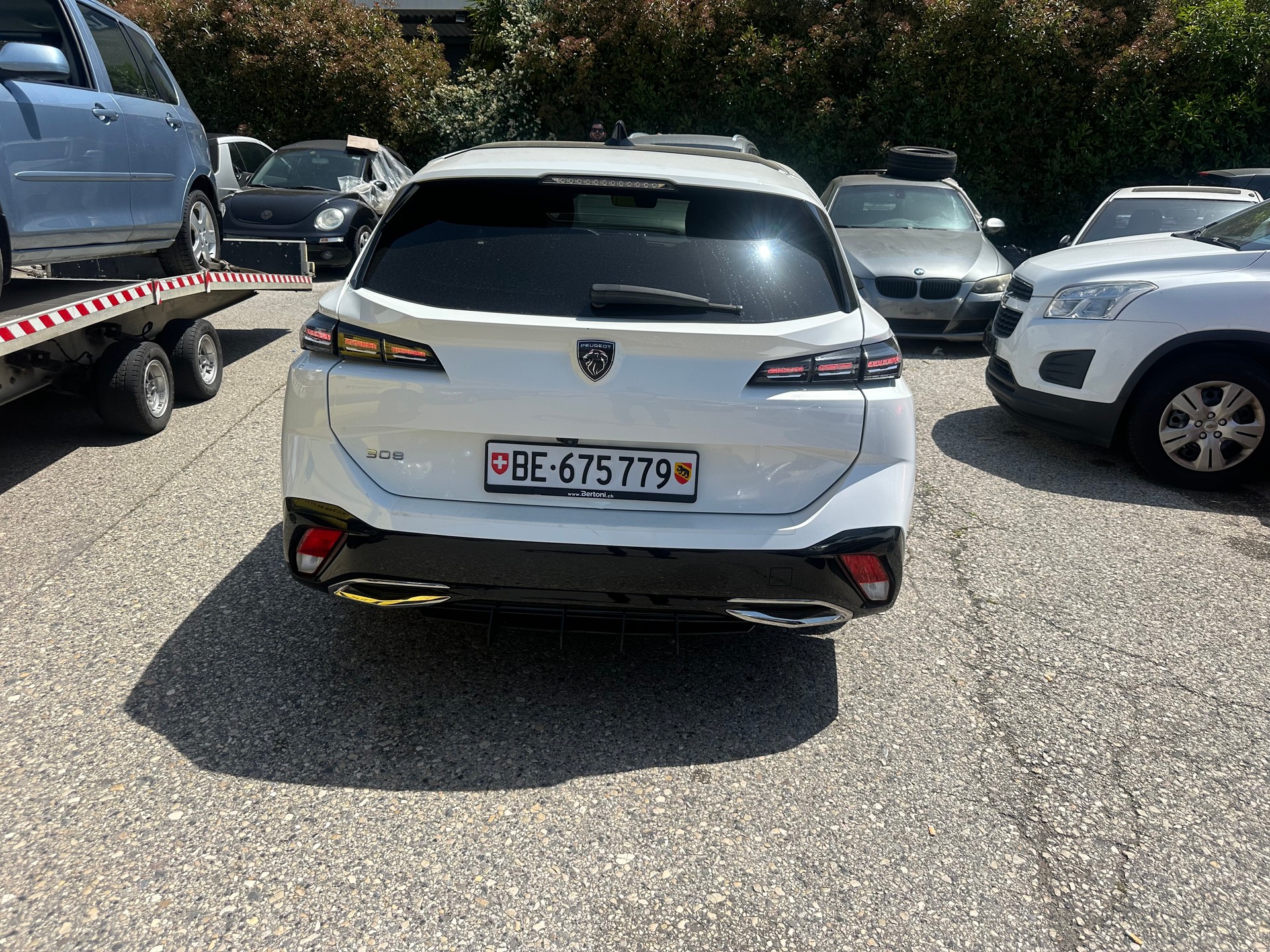 PEUGEOT 308 SW 1.5 BlueHDI Allure EAT8-image-15