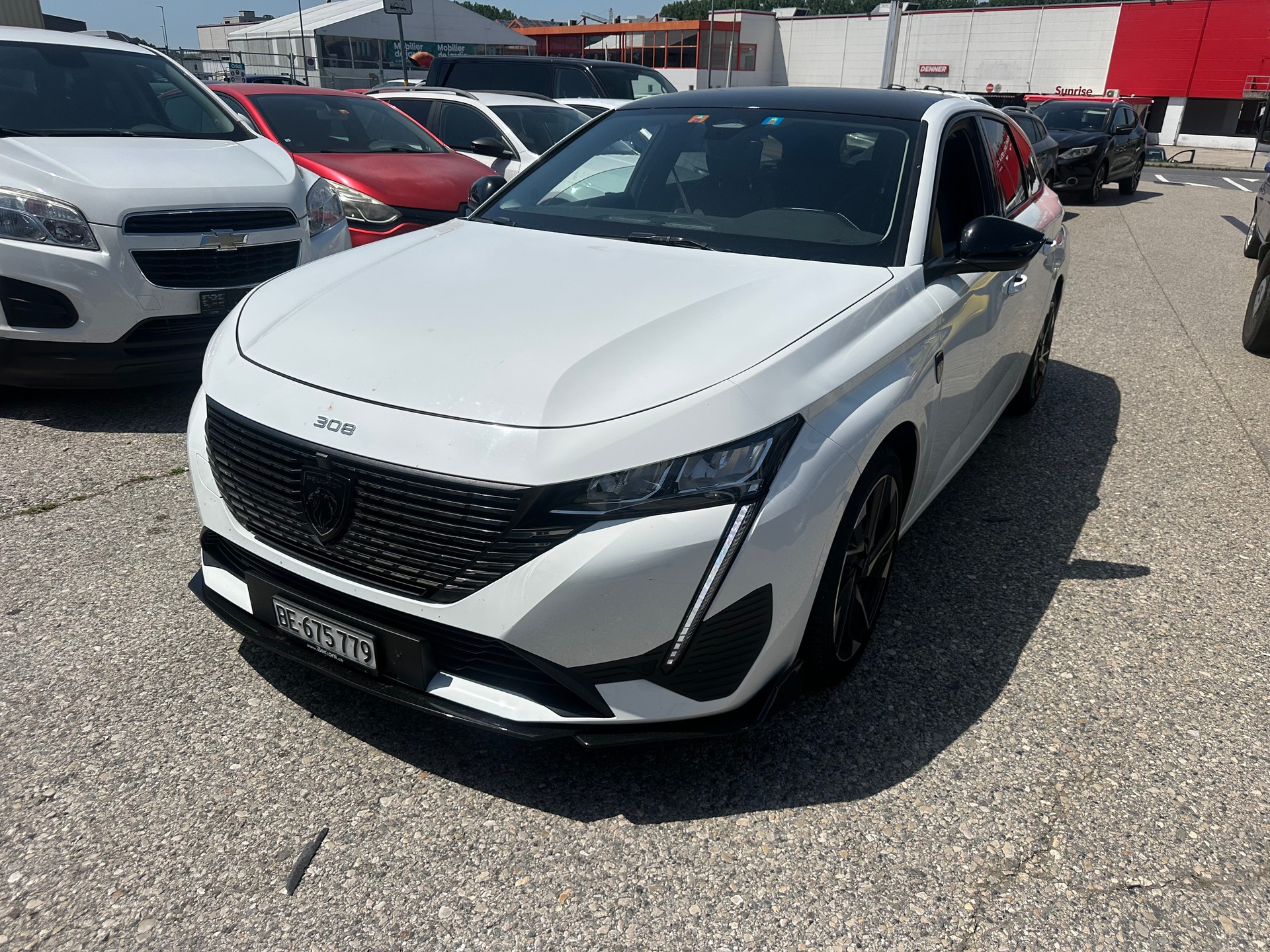 PEUGEOT 308 SW 1.5 BlueHDI Allure EAT8-image-12