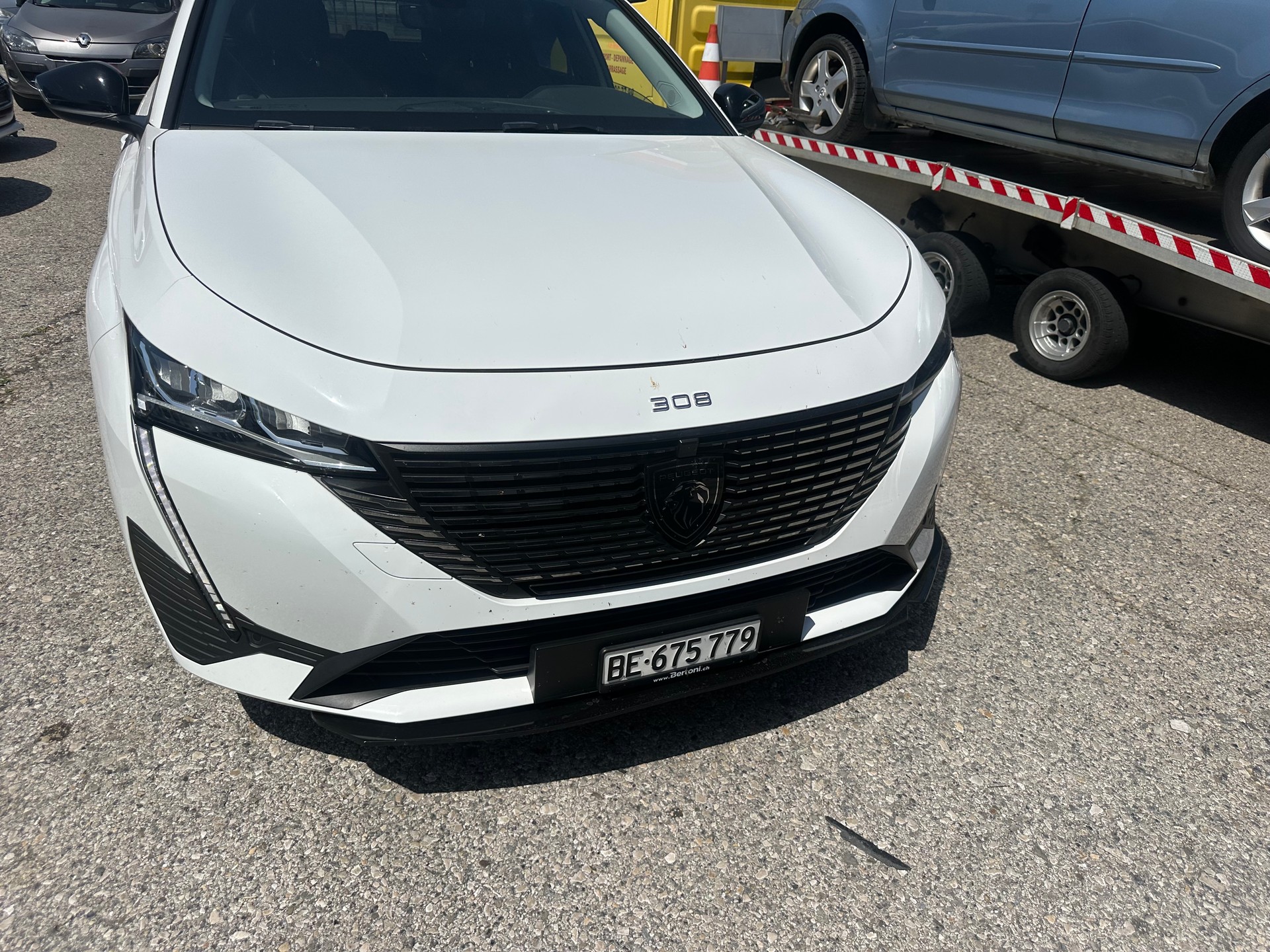 PEUGEOT 308 SW 1.5 BlueHDI Allure EAT8-image-0
