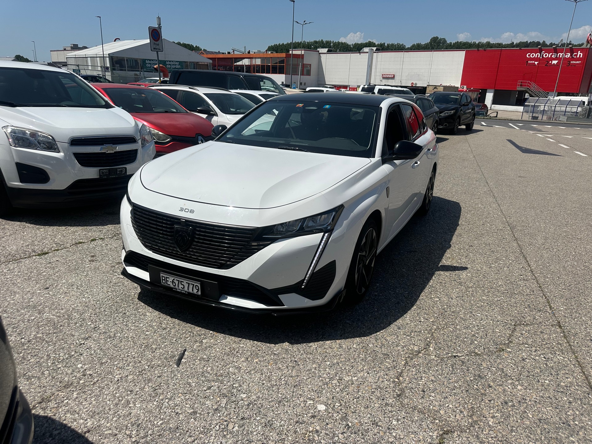 PEUGEOT 308 SW 1.5 BlueHDI Allure EAT8-image-8