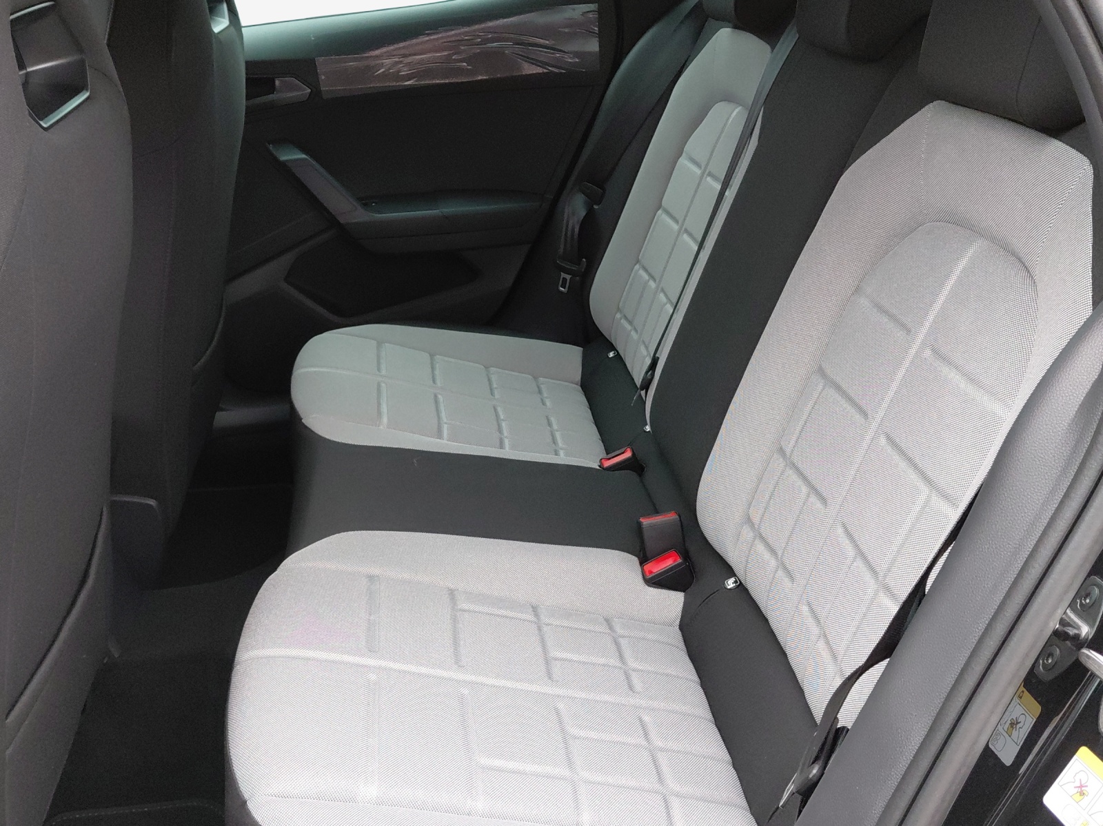 SEAT Ibiza 1.5 EcoTSI FR DSG-image-11