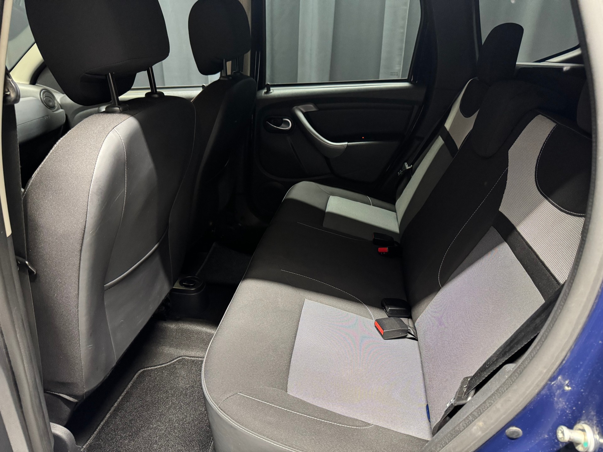 DACIA Duster 1.2 T Ambiance 4x4(81)(M)-image-7