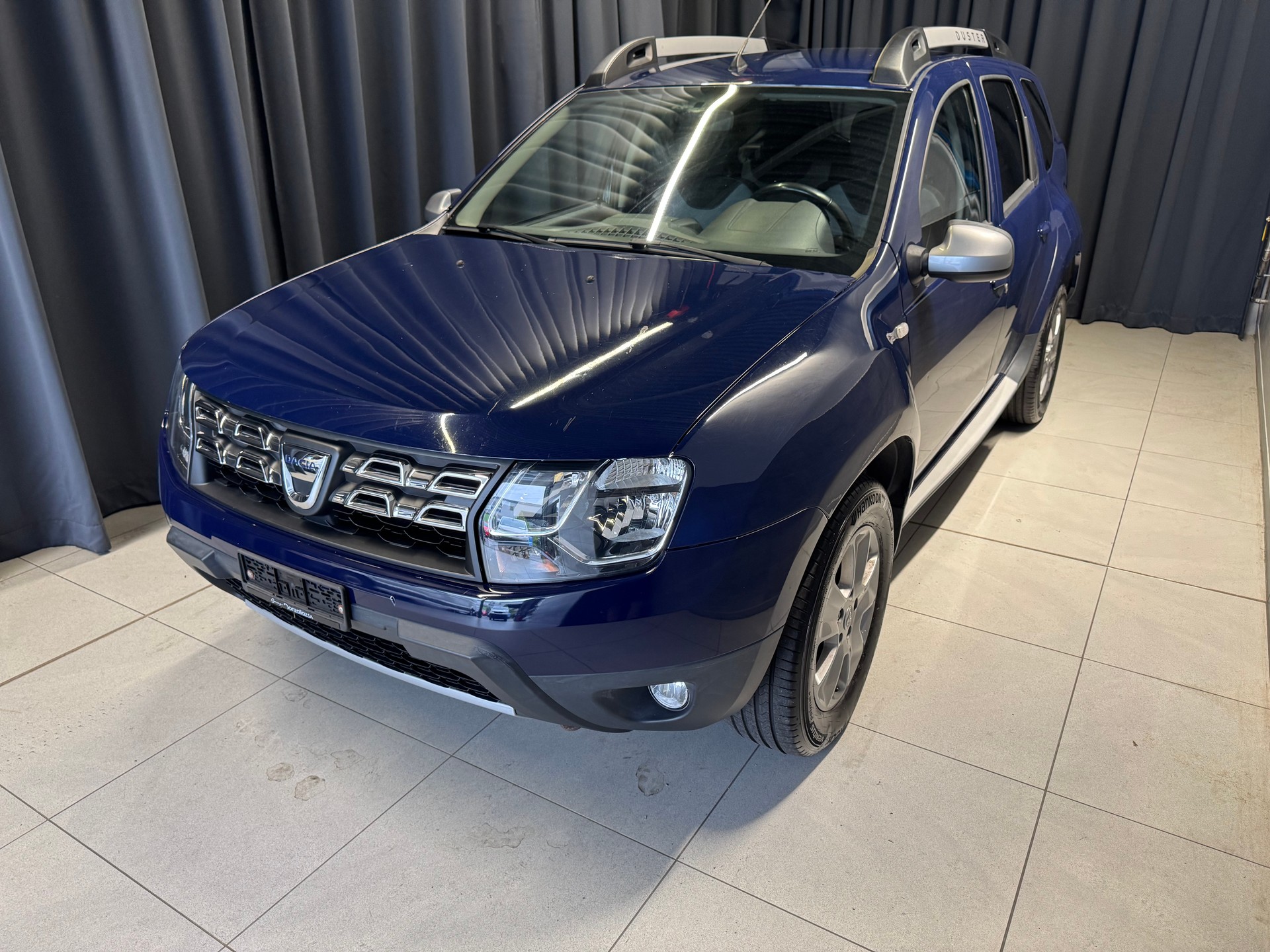 DACIA Duster 1.2 T Ambiance 4x4(81)(M)-showroom-element-2