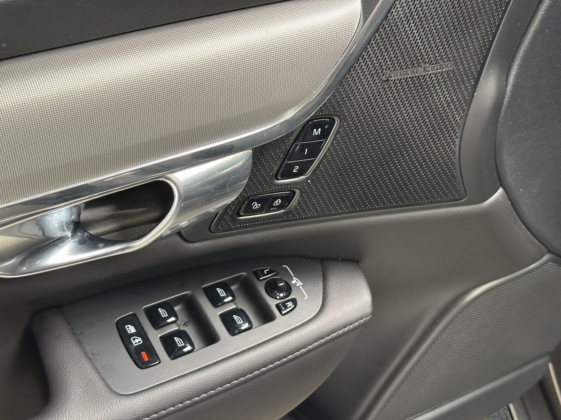 VOLVO S90 B4 Mild Hybrid Plus Bright Geartronic-image-8