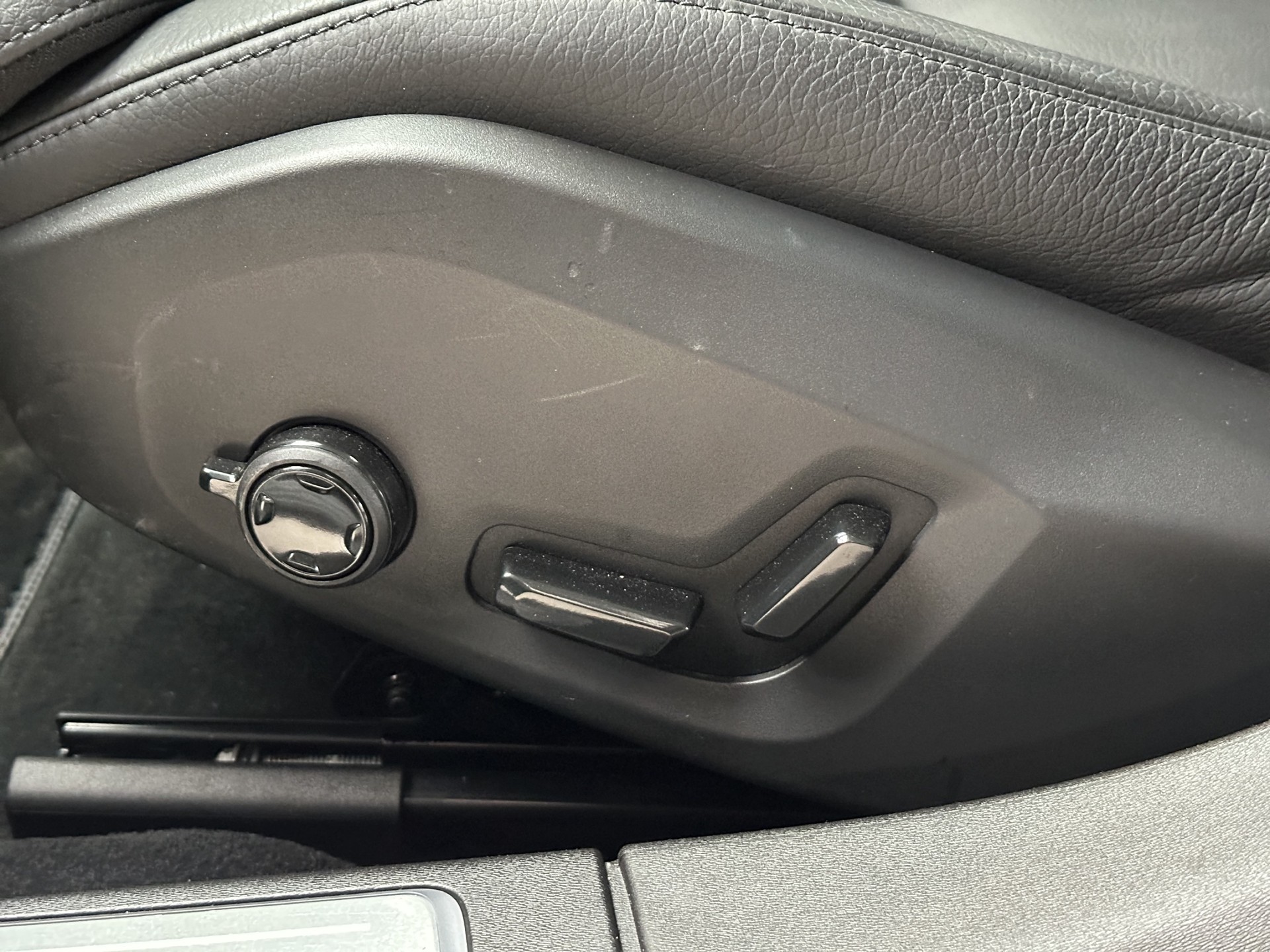 VOLVO S90 B4 Mild Hybrid Plus Bright Geartronic-image-9