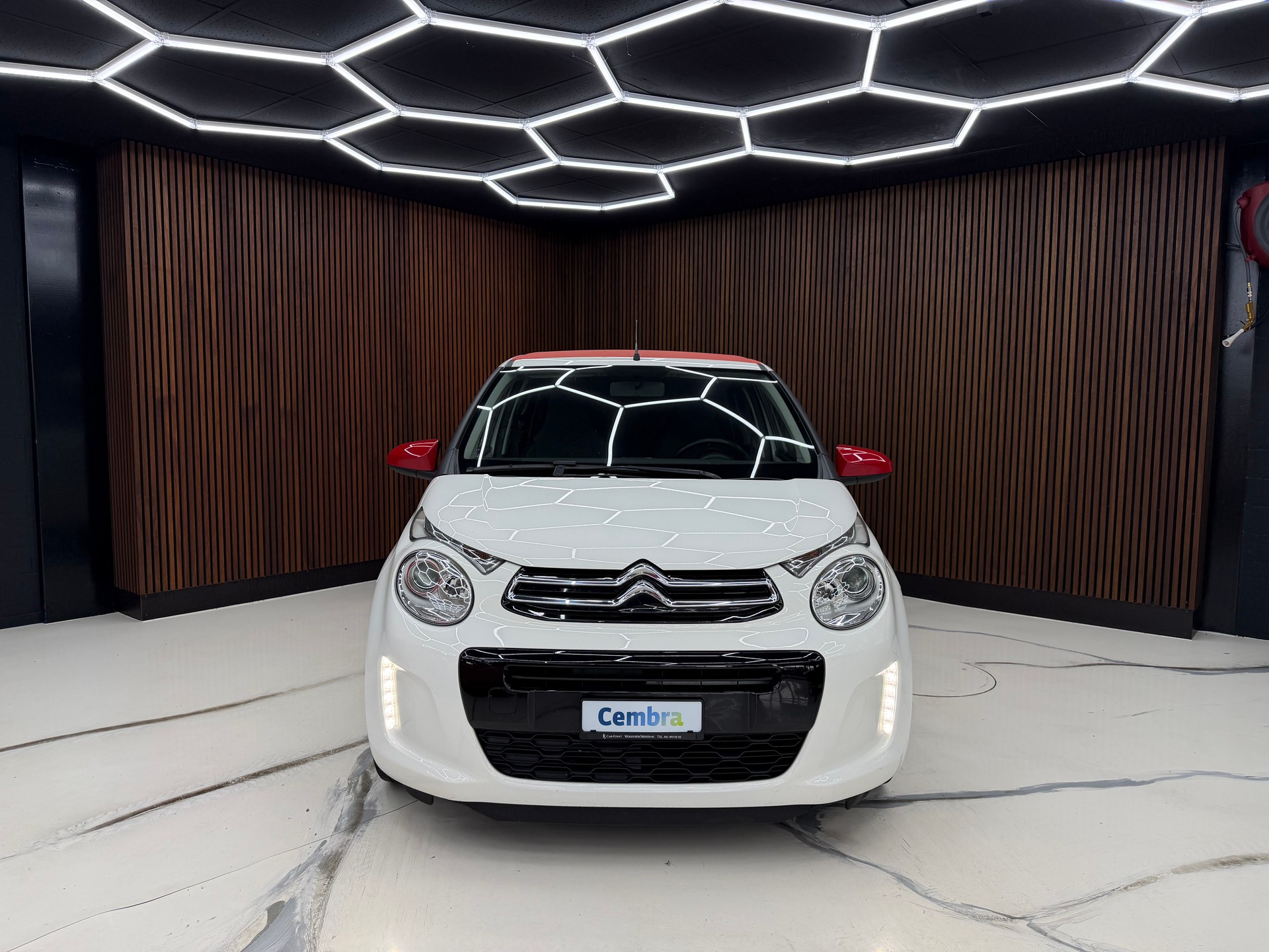 CITROEN C1 1.0 VTi ETG5 Shine Airscape-image-1