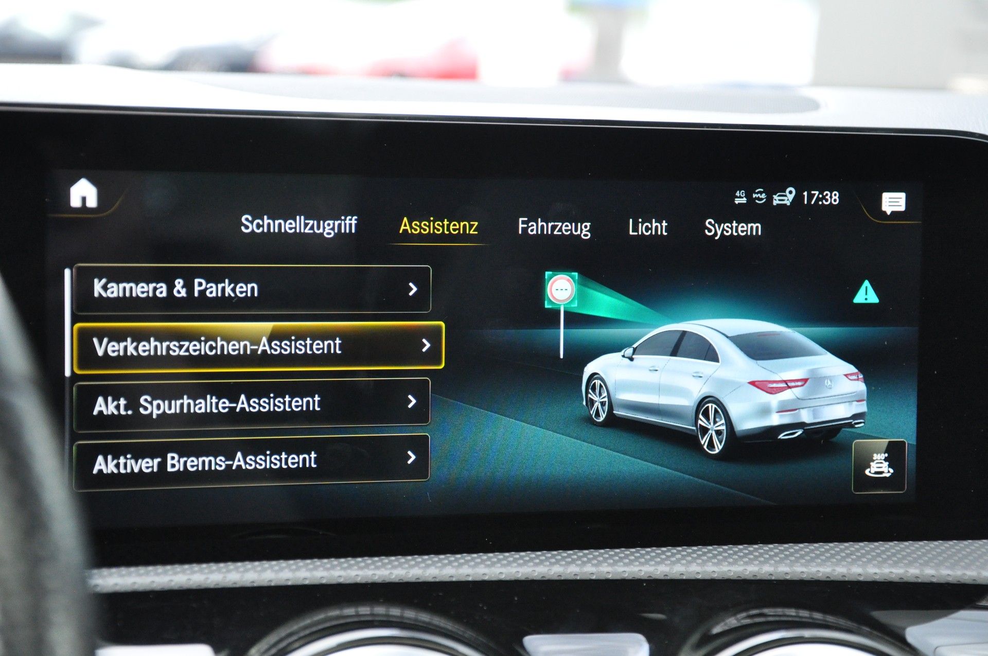 MERCEDES-BENZ CLA 250 4Matic AMG Line 7G-DCT-image-24