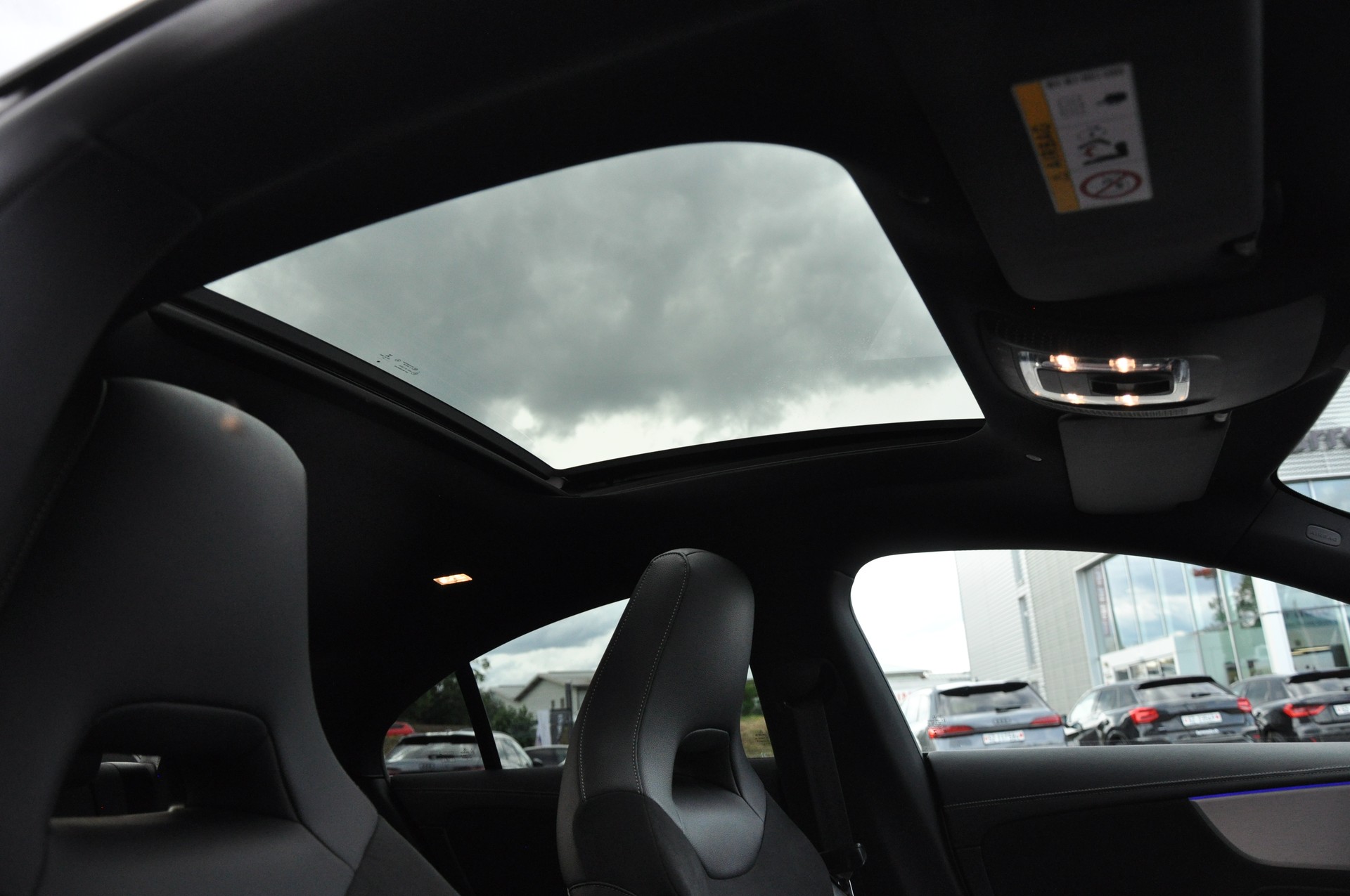MERCEDES-BENZ CLA 250 4Matic AMG Line 7G-DCT-image-21
