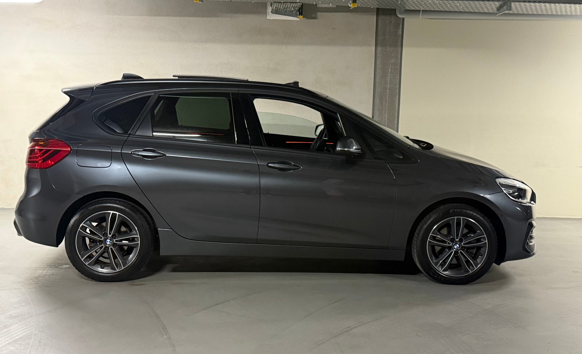 BMW 220i Active Tourer M Sport DKG-image-4