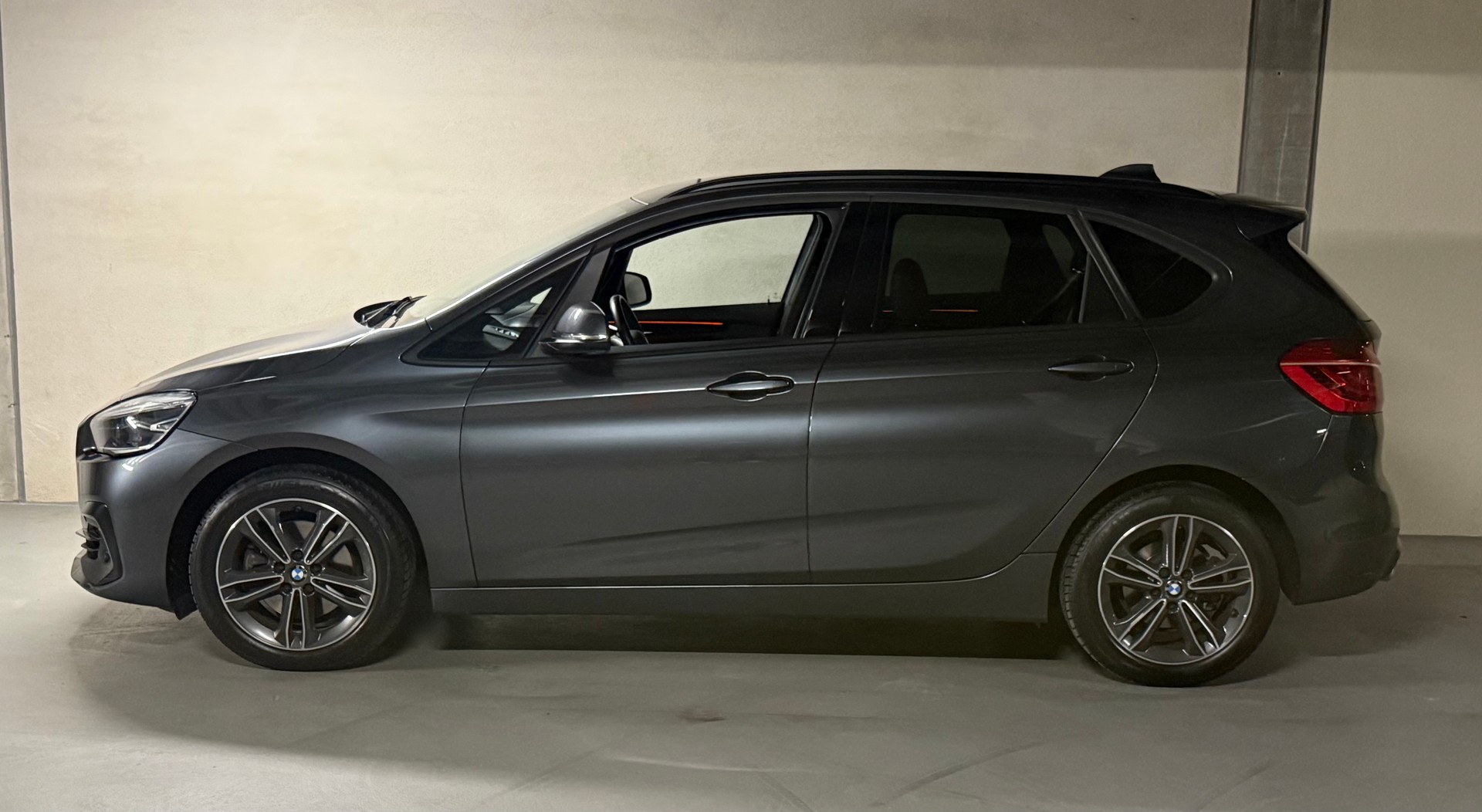 BMW 220i Active Tourer M Sport DKG-image-5