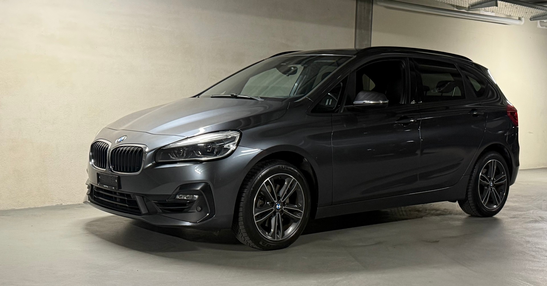 BMW 220i Active Tourer M Sport DKG-image-1