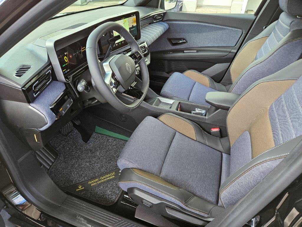 RENAULT R5 E-Tech Comfort Range techno-image-7