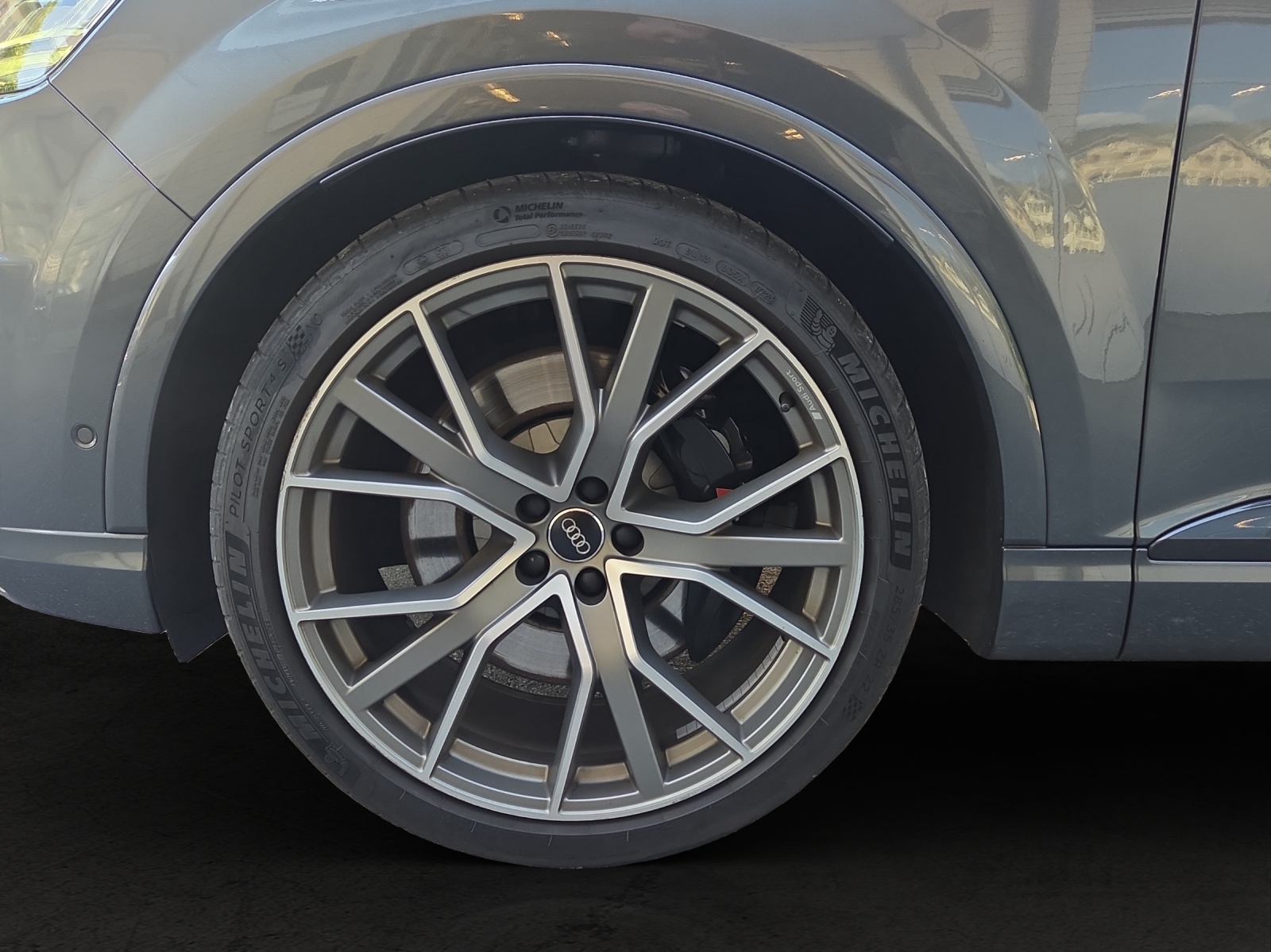 AUDI SQ7 4.0 TDI quattro tiptronic-image-8