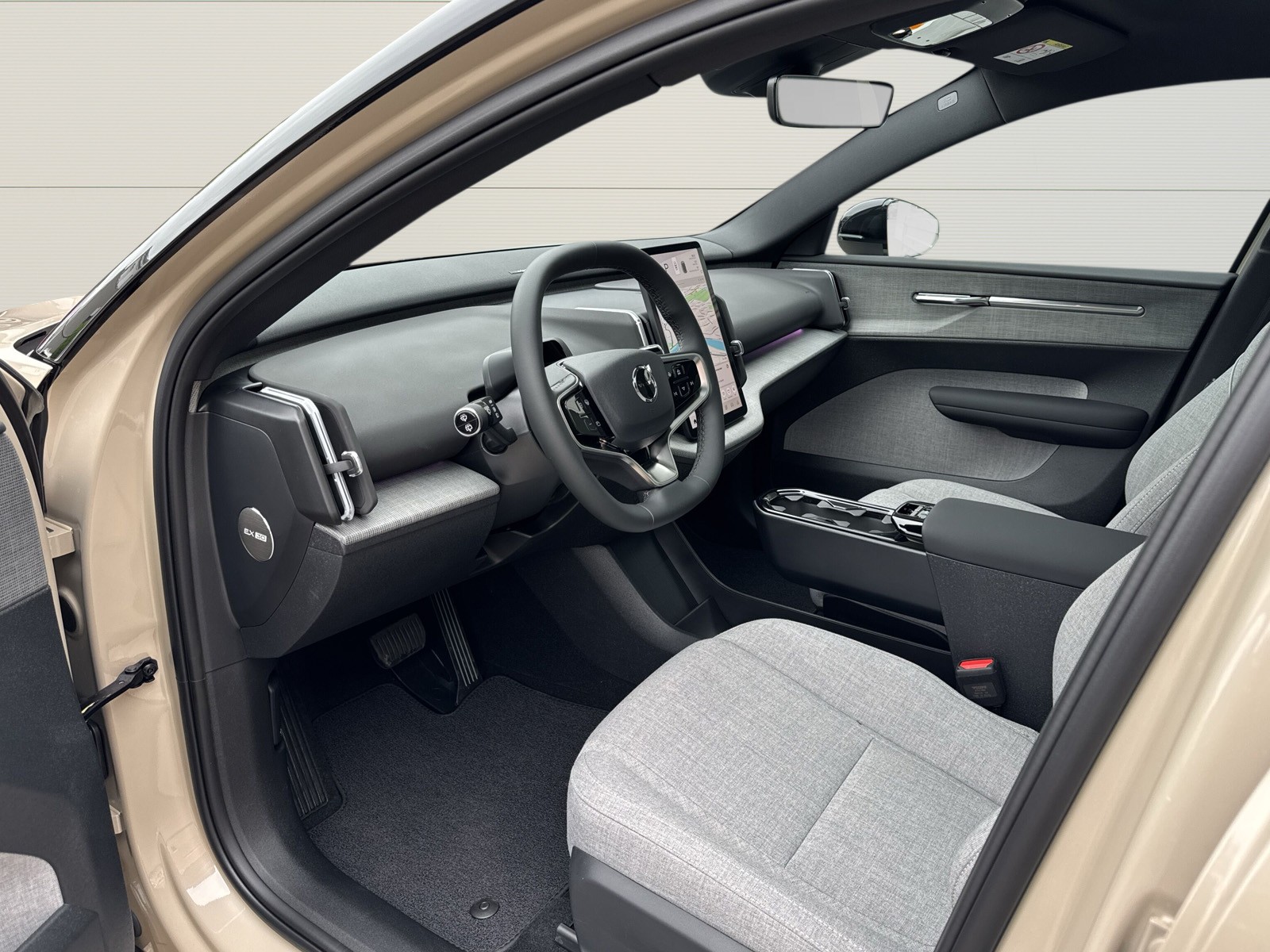 VOLVO EX30 E60 Twin Ultra Performance AWD-image-6