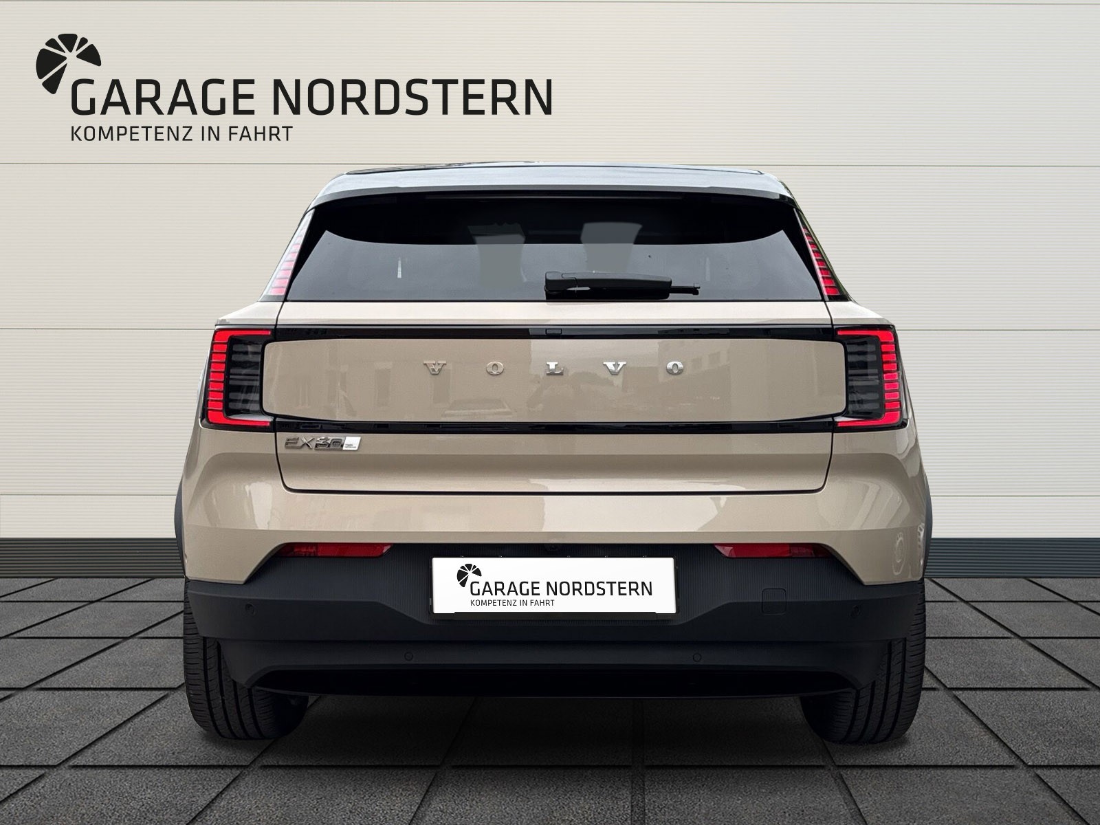 VOLVO EX30 E60 Twin Ultra Performance AWD-image-3