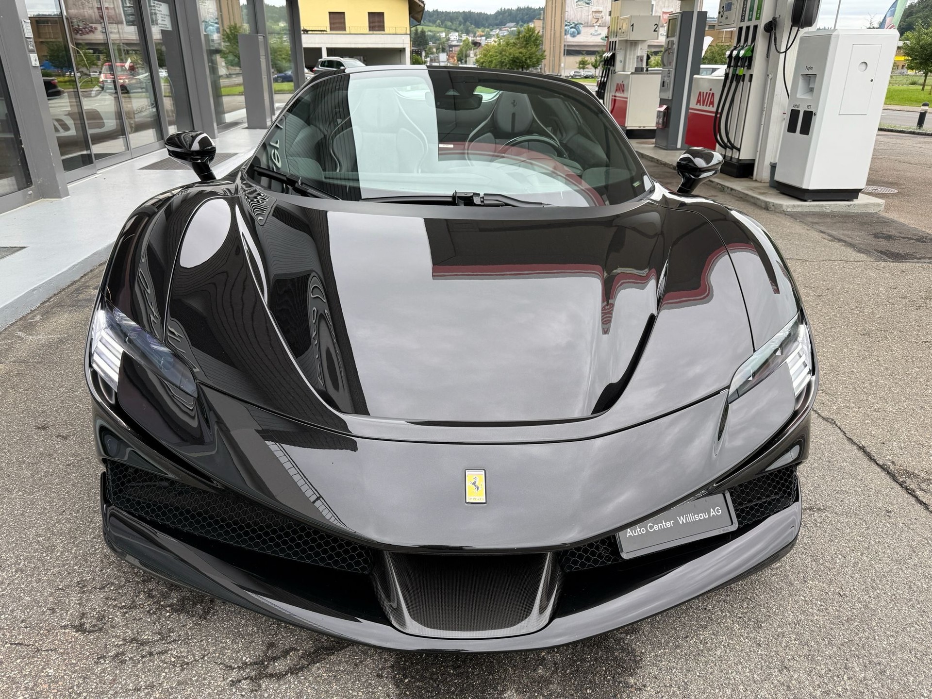 FERRARI SF90 Spider-image-1