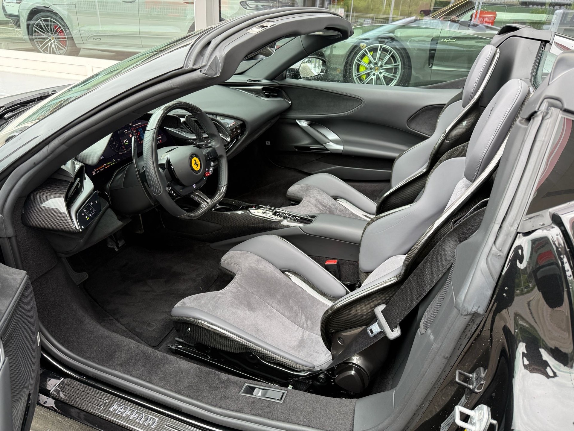 FERRARI SF90 Spider-image-15