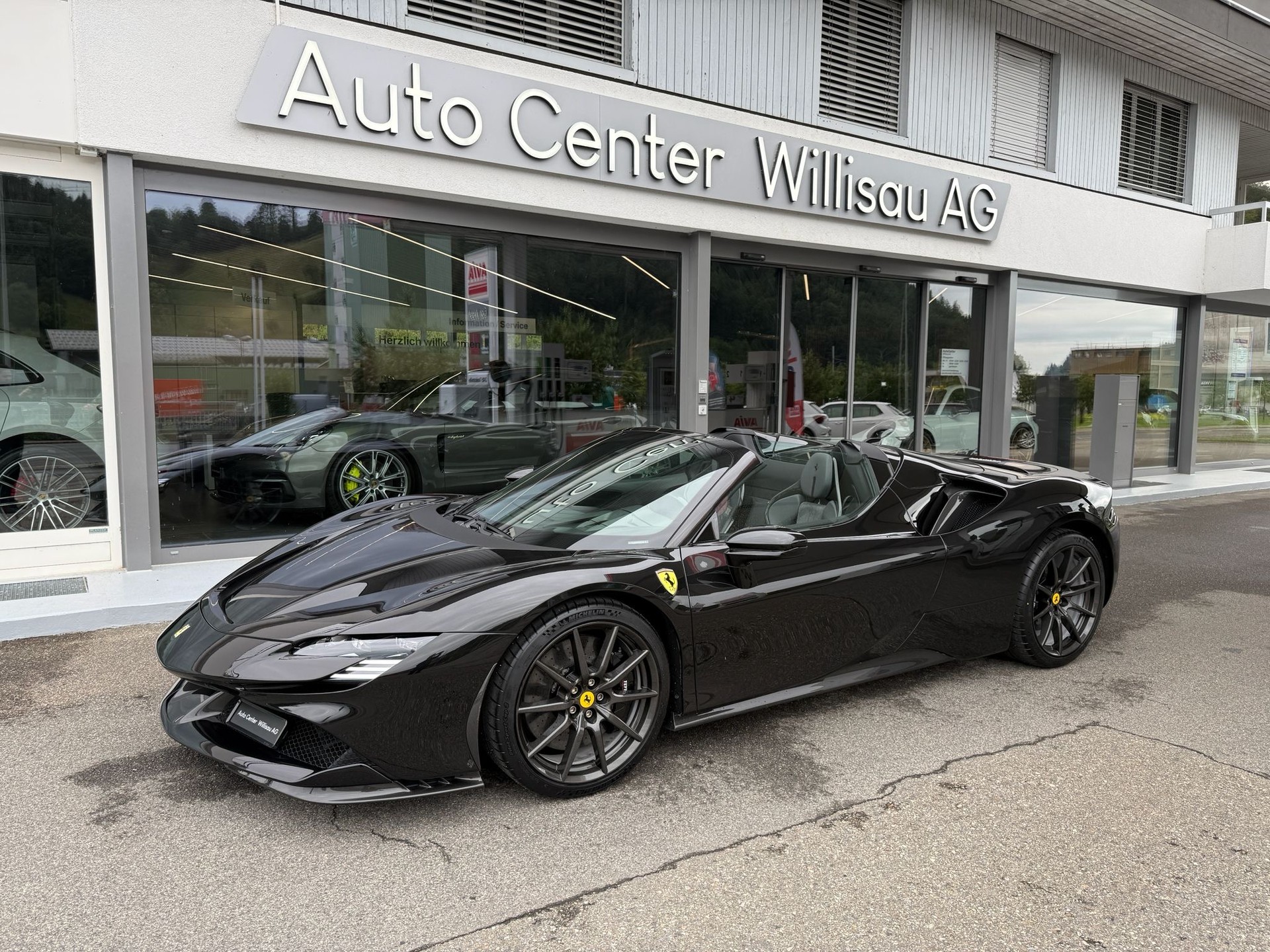 FERRARI SF90 Spider-image-0