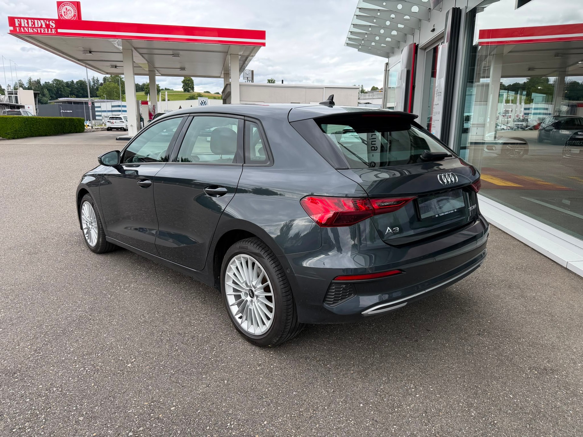 AUDI A3 Sportback 35 TFSI advanced S-tronic-image-2