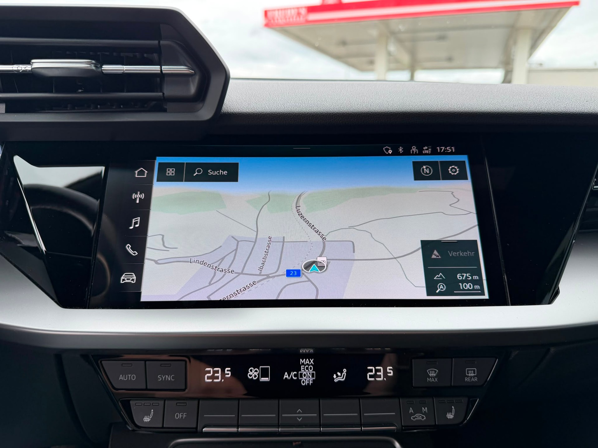 AUDI A3 Sportback 35 TFSI advanced S-tronic-image-17