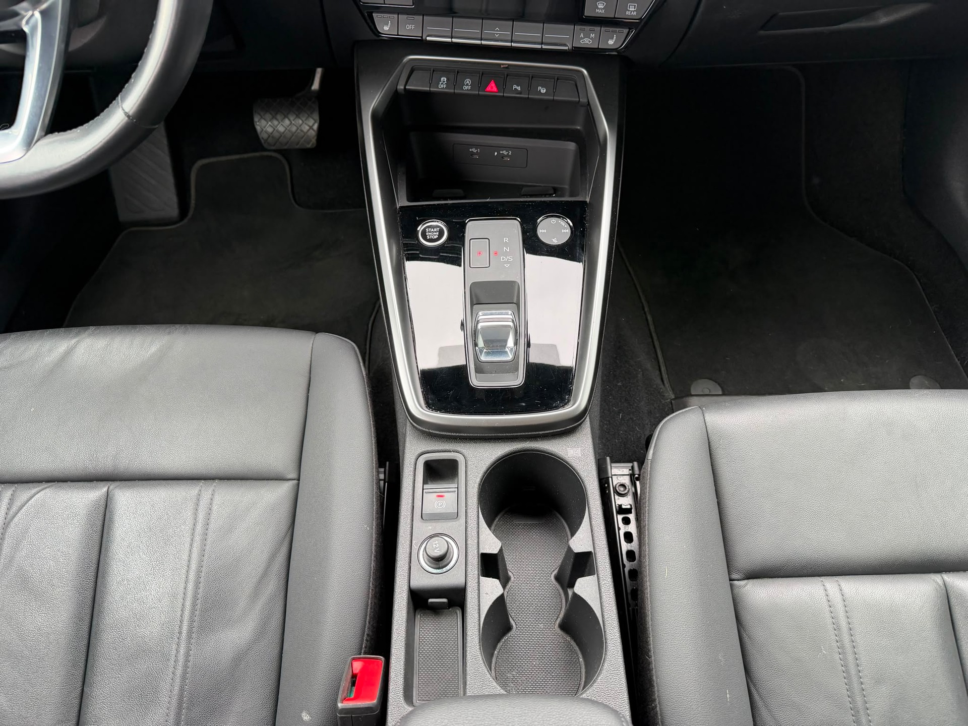 AUDI A3 Sportback 35 TFSI advanced S-tronic-image-19