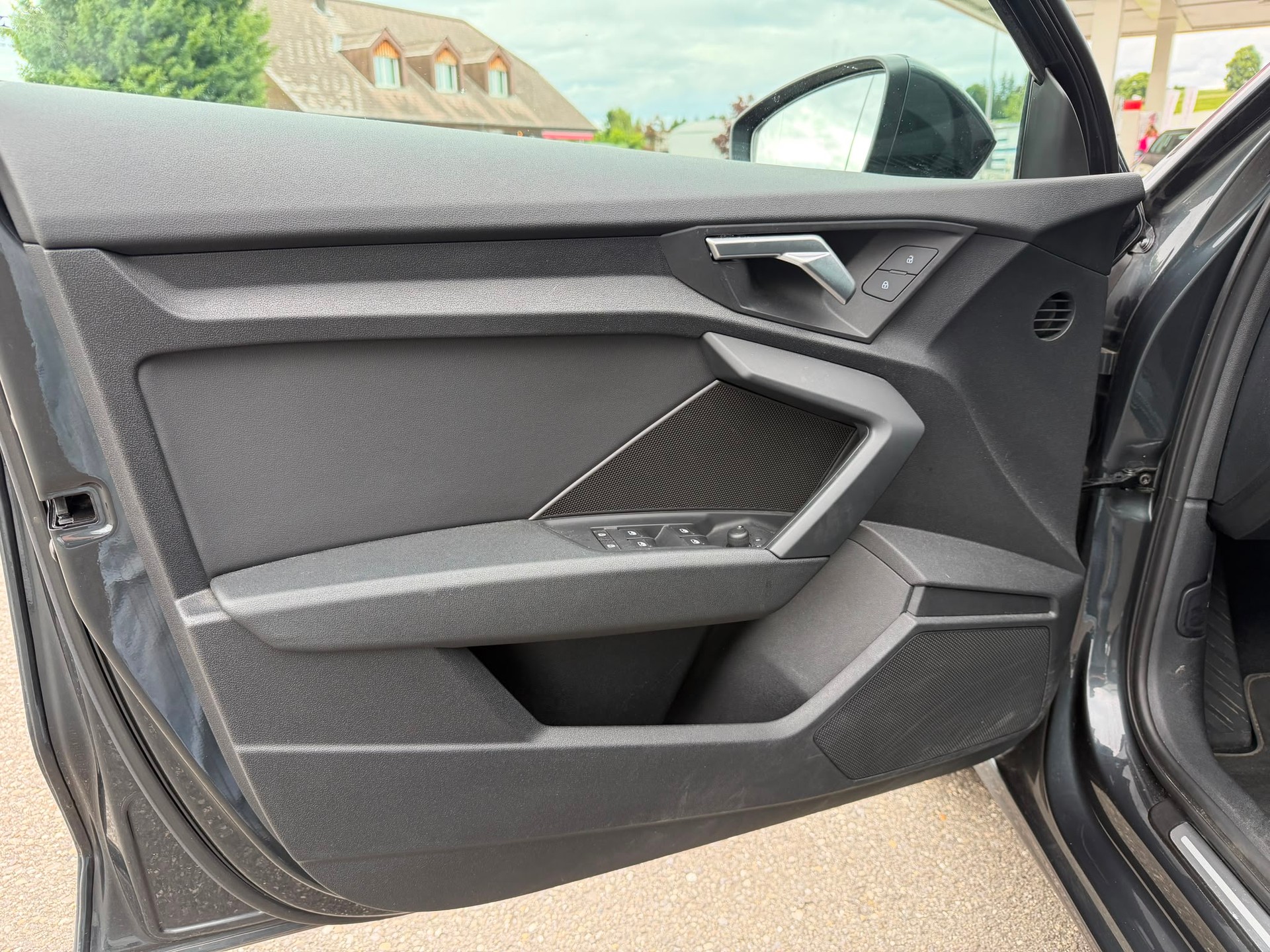 AUDI A3 Sportback 35 TFSI advanced S-tronic-image-11