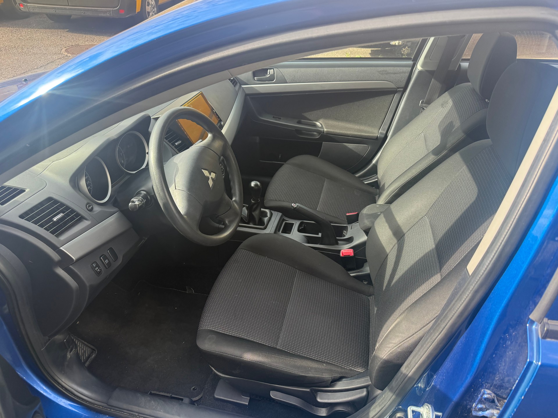 MITSUBISHI Lancer Sportback 1.5 Inform-image-5