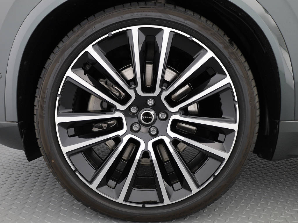 VOLVO XC90 2.0 TE T8 XCLUSIVE Ultra Dark eAWD-image-5