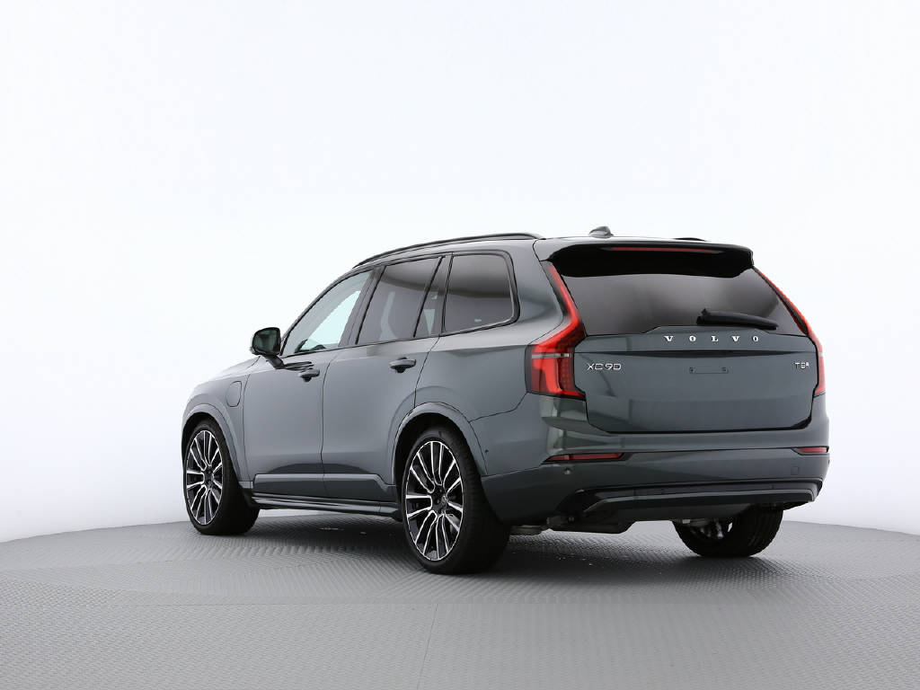 VOLVO XC90 2.0 TE T8 XCLUSIVE Ultra Dark eAWD-image-8