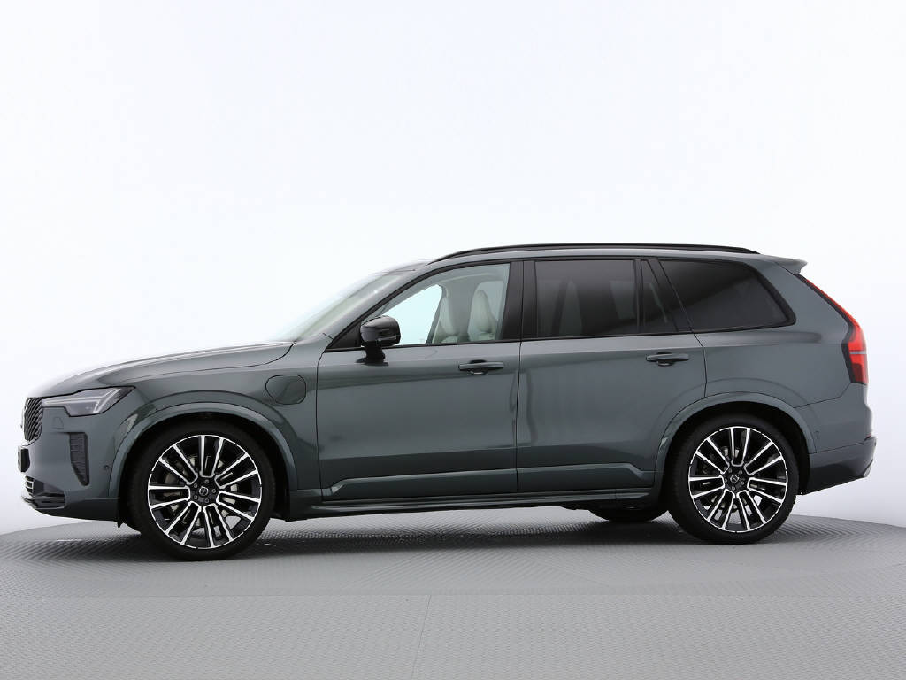 VOLVO XC90 2.0 TE T8 XCLUSIVE Ultra Dark eAWD-image-26