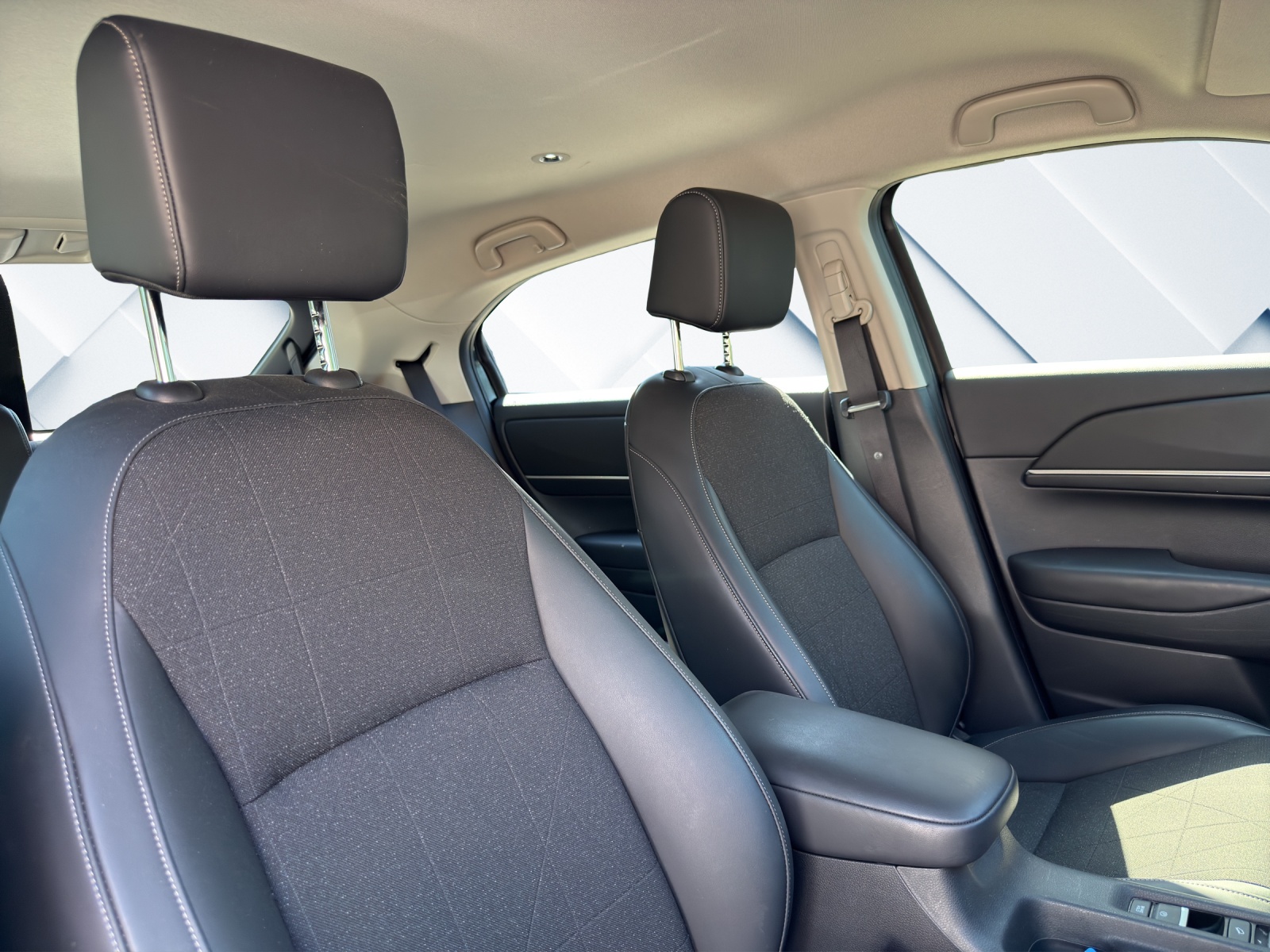 HONDA HR-V 1.5 i-MMD Advance-image-17